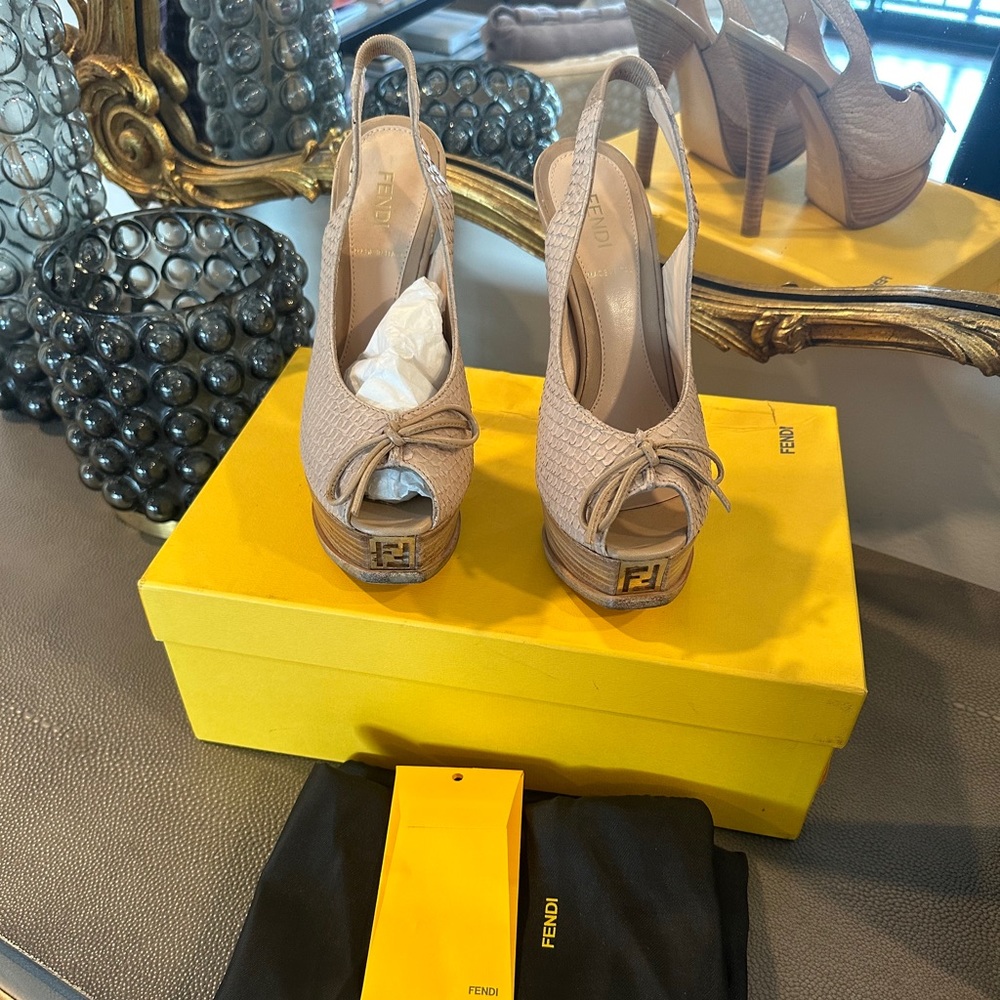 FENDI ANACONDA BEIGE HEEL